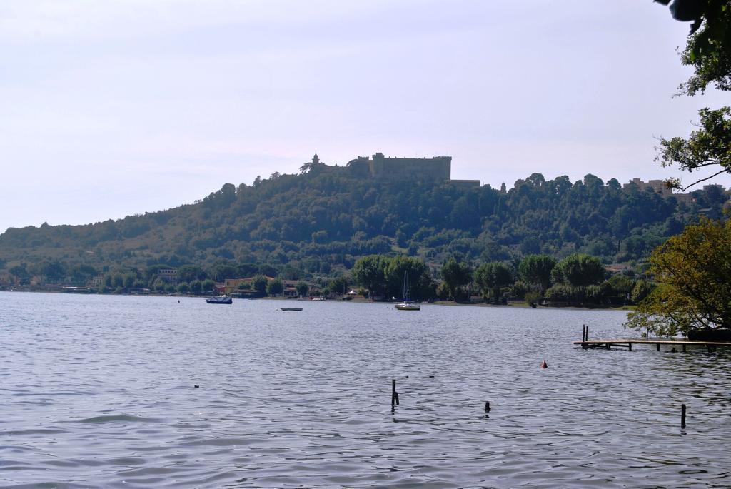 The Lake Chalet Bracciano  Luaran gambar